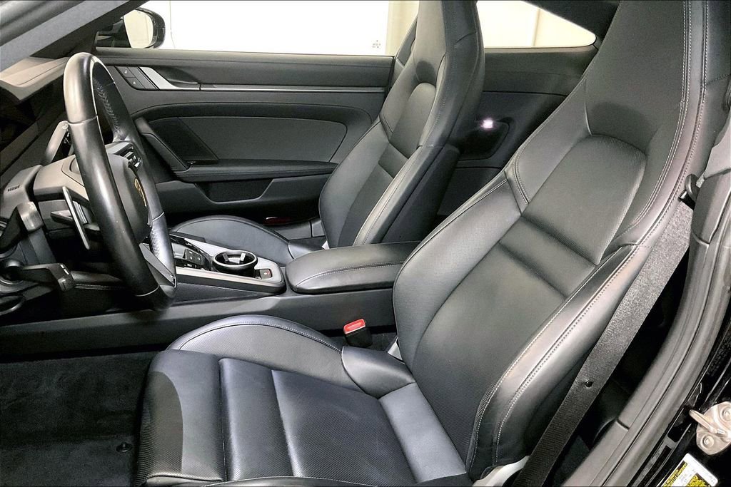Used 2024 Porsche 911 Carrera 4S w/ Premium Package image 8