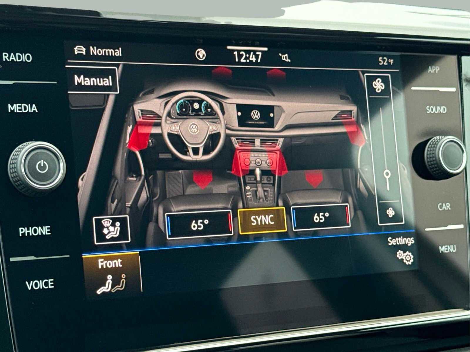 Certified 2024 Volkswagen Taos SE image 44