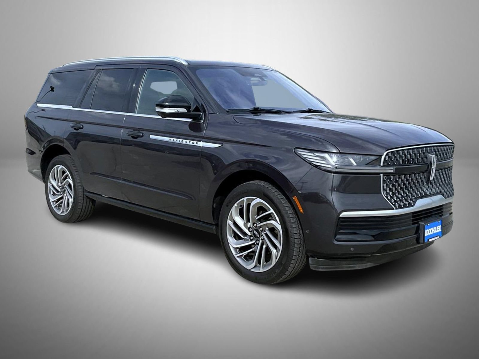 Used 2025 Lincoln Navigator Reserve AWD/4WD image 3