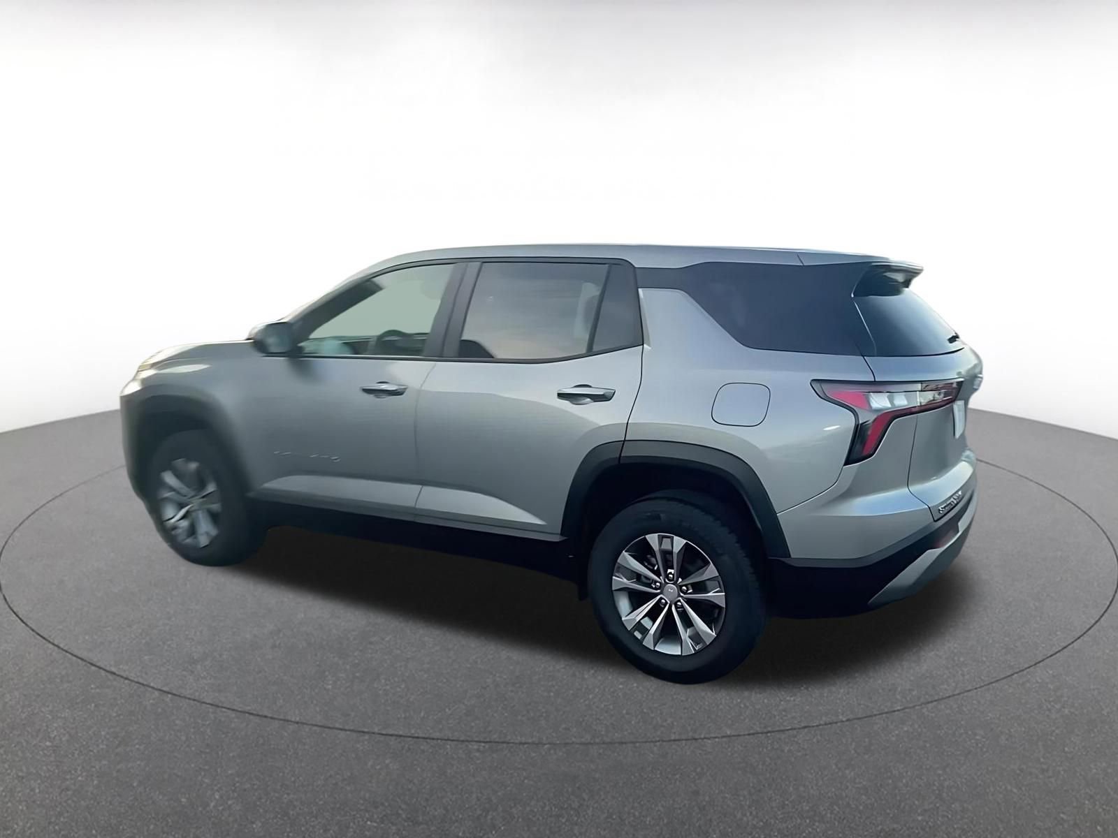 Used 2025 Chevrolet Equinox LT image 10