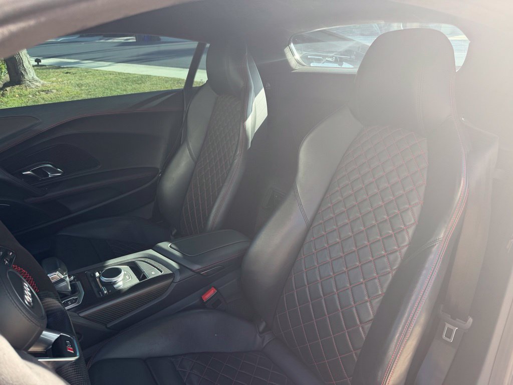 Used 2017 Audi R8 V10 w/ Carbon Exterior Package AWD/4WD image 26
