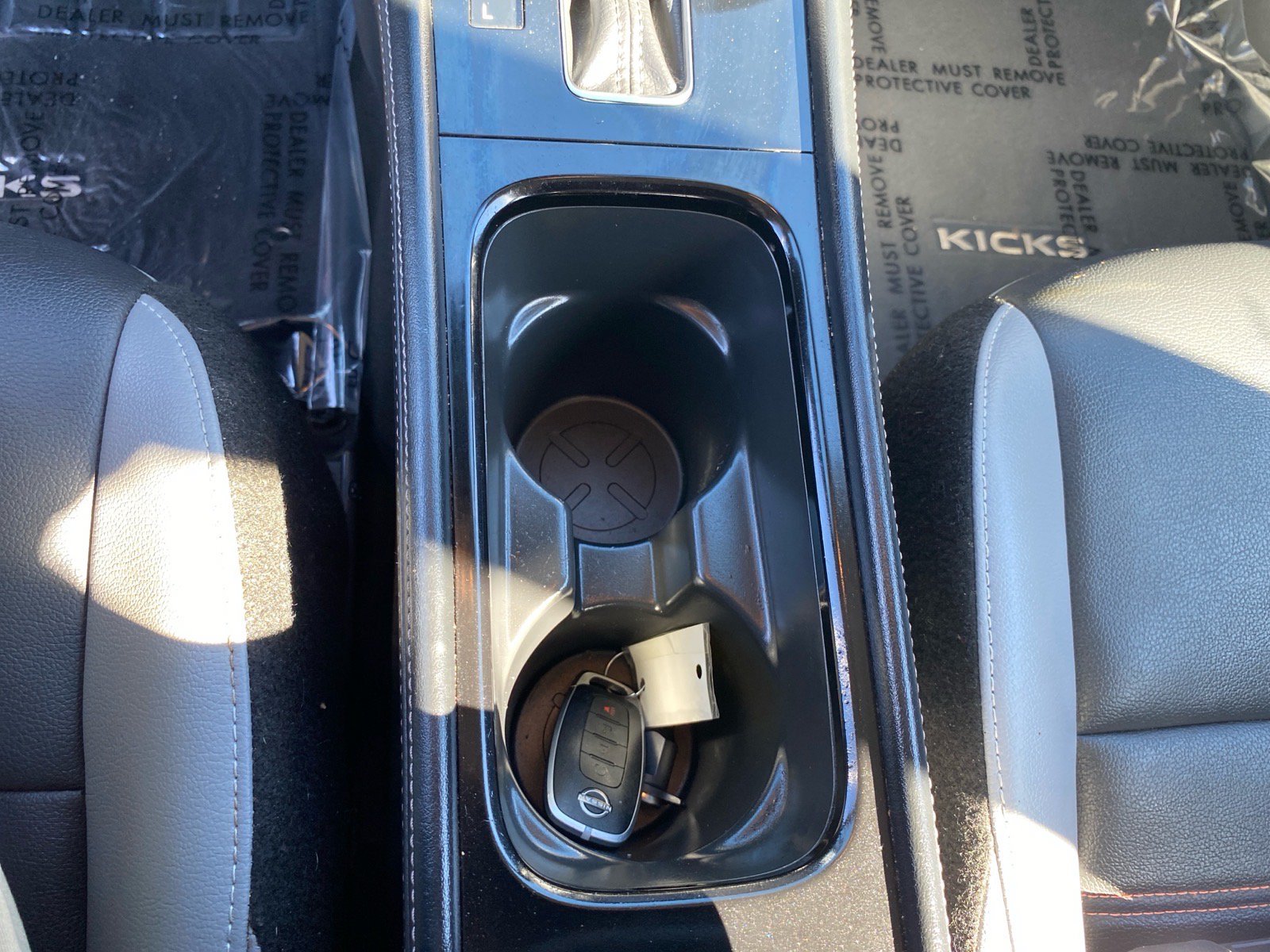 Used 2023 Nissan Kicks SR w/ SR Premium Package FWD image 24