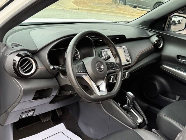 Used 2020 Nissan Kicks SR w/ SR Premium Package image 16