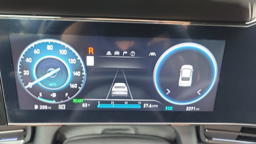 Certified 2025 Hyundai Elantra SEL FWD image 22