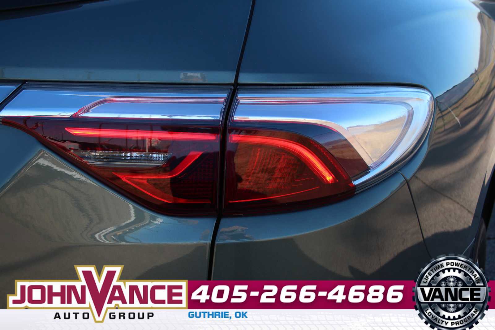 Used 2023 Buick Enclave Premium w/ Experience Buick Package image 11