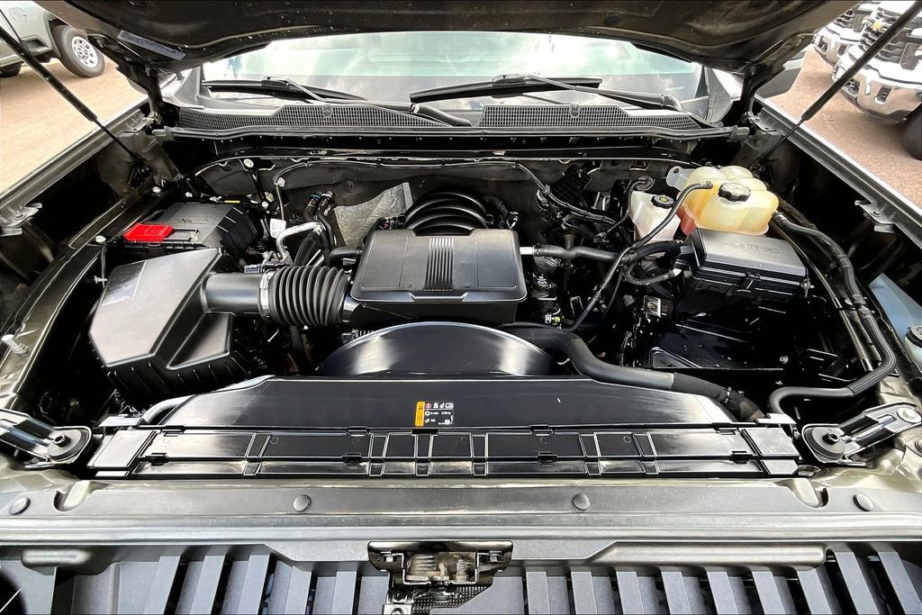 Used 2022 Chevrolet Silverado 3500 High Country w/ Technology Package image 9