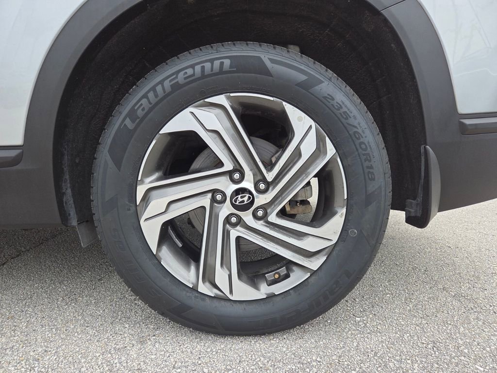 Used 2022 Hyundai Santa Fe SE image 16