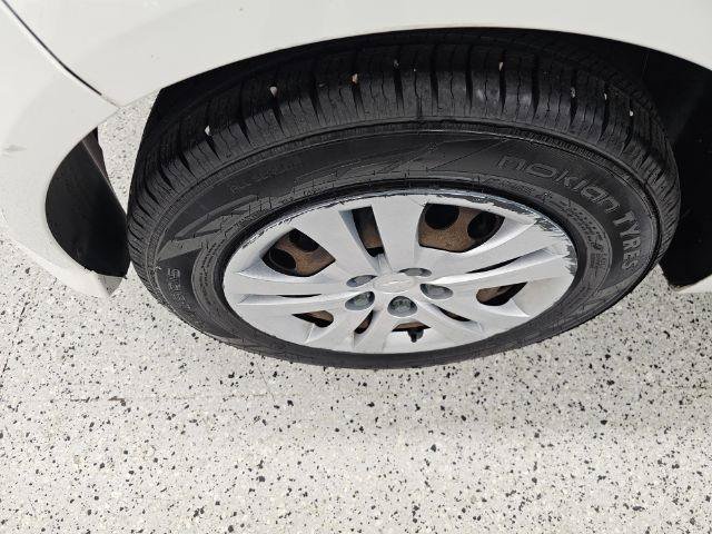 Used 2018 Chevrolet Sonic LT FWD image 40
