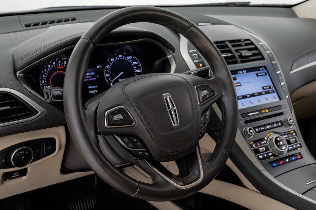 Used 2019 Lincoln MKZ Reserve FWD image 13