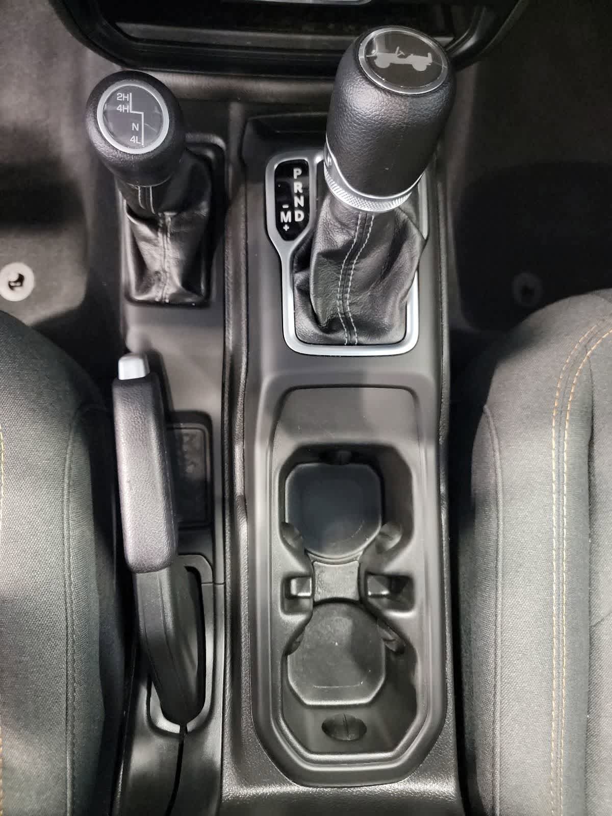 Used 2024 Jeep Wrangler Unlimited Sahara AWD/4WD image 20