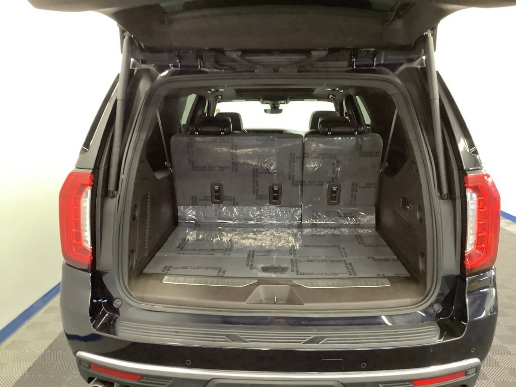 Used 2022 GMC Yukon XL Denali w/ Denali Premium Package AWD/4WD image 22