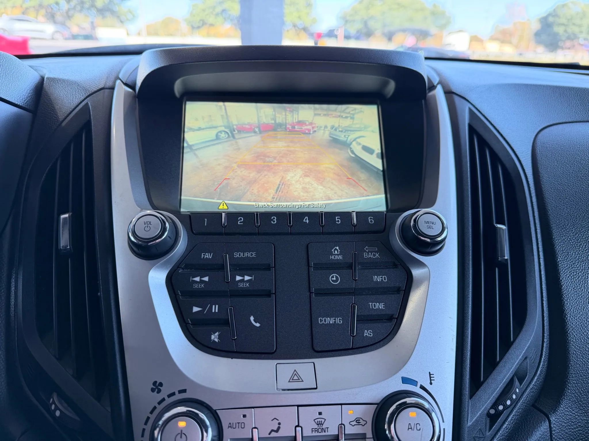 Used 2017 Chevrolet Equinox Premier w/ Enhanced Convenience Package image 24