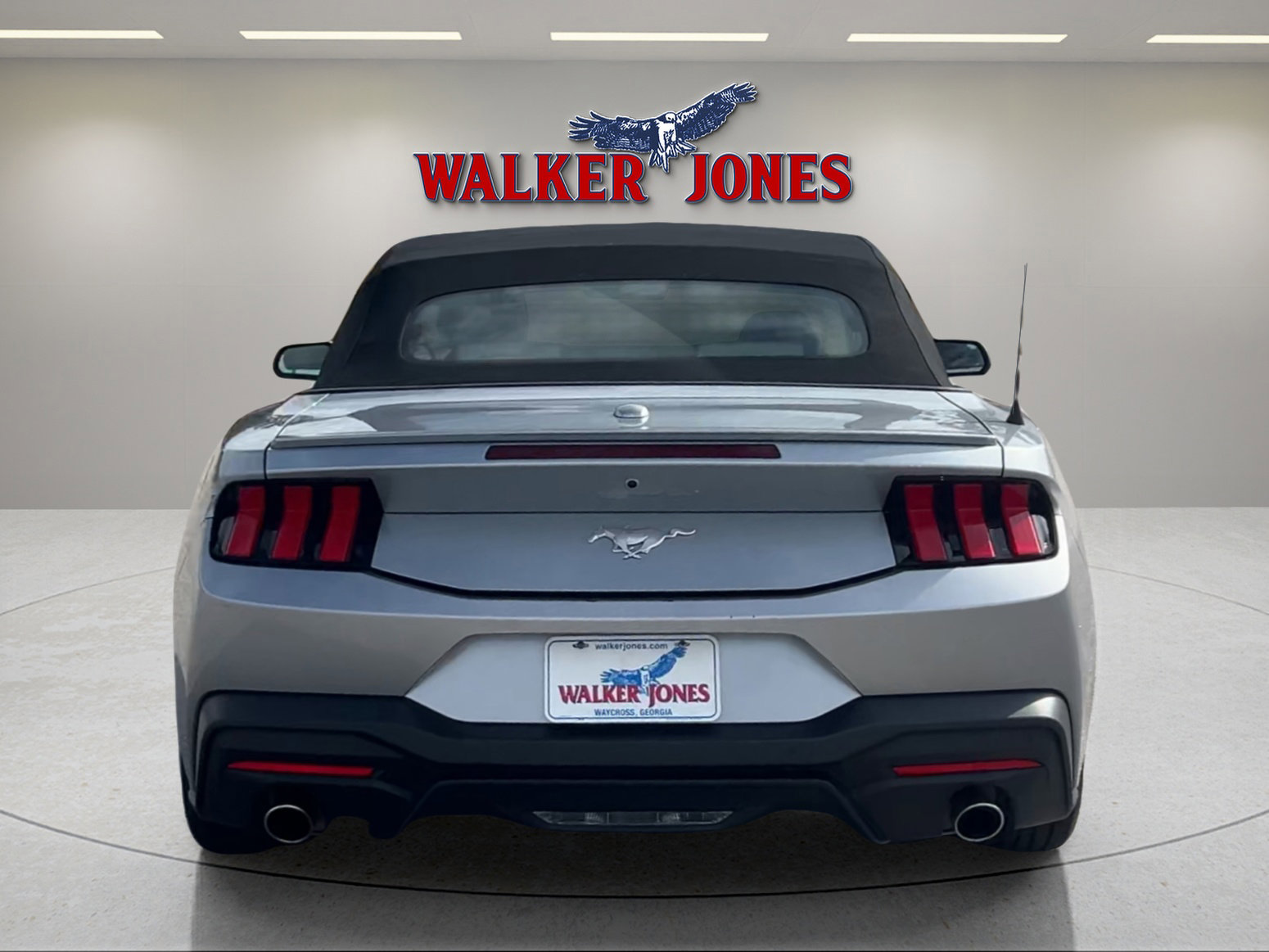 Used 2024 Ford Mustang Premium RWD image 4