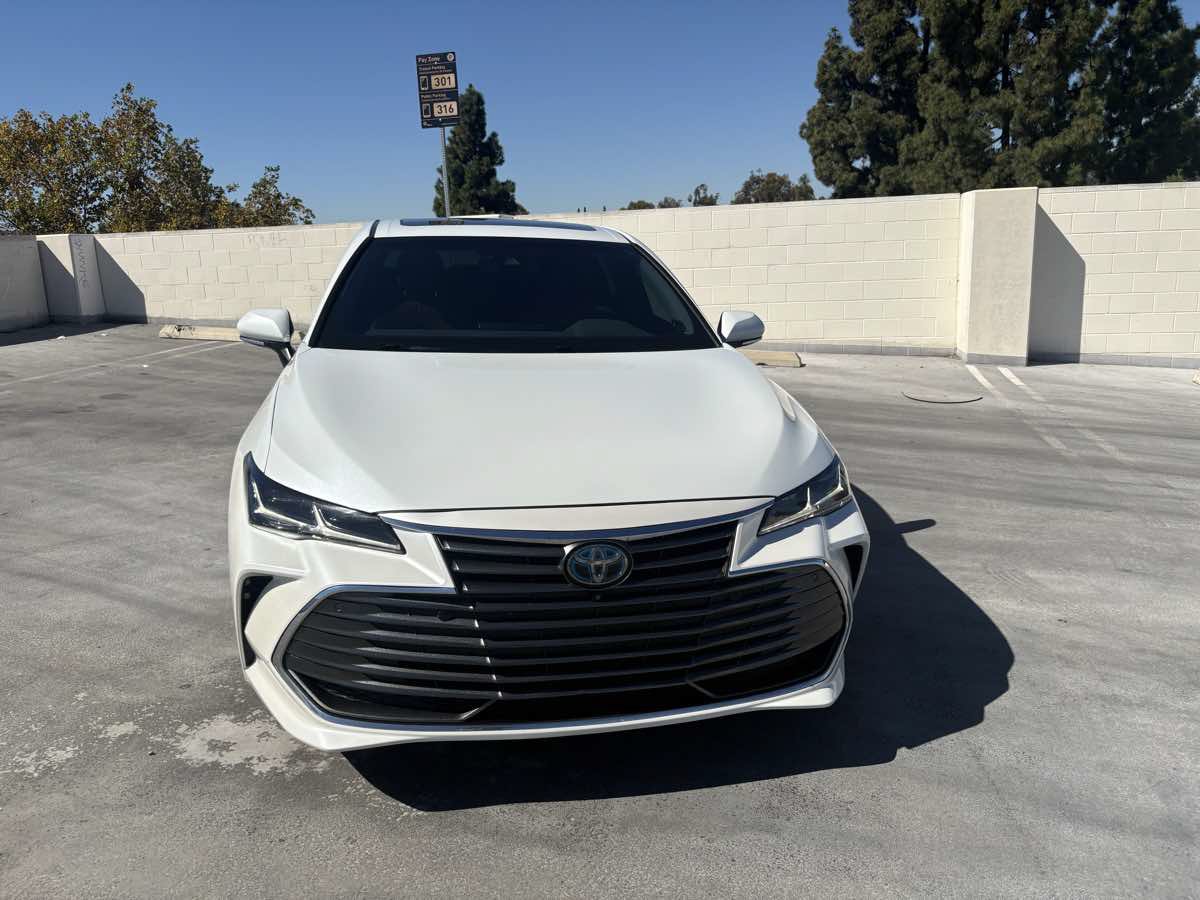 Used 2020 Toyota Avalon Limited w/ Advanced Safety Package FWD image 36