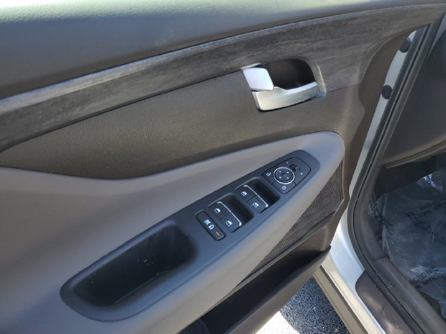 Used 2020 Hyundai Santa Fe SEL FWD image 10