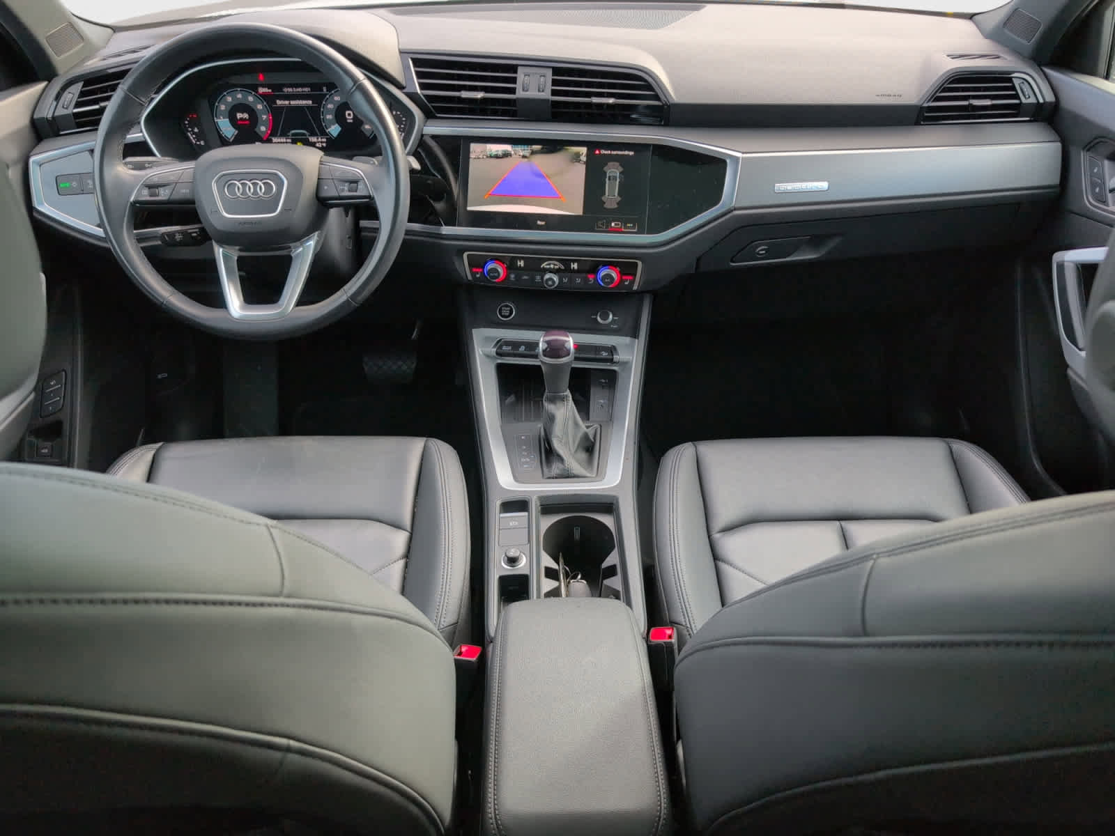 Used 2024 Audi Q3 2.0T Premium image 16