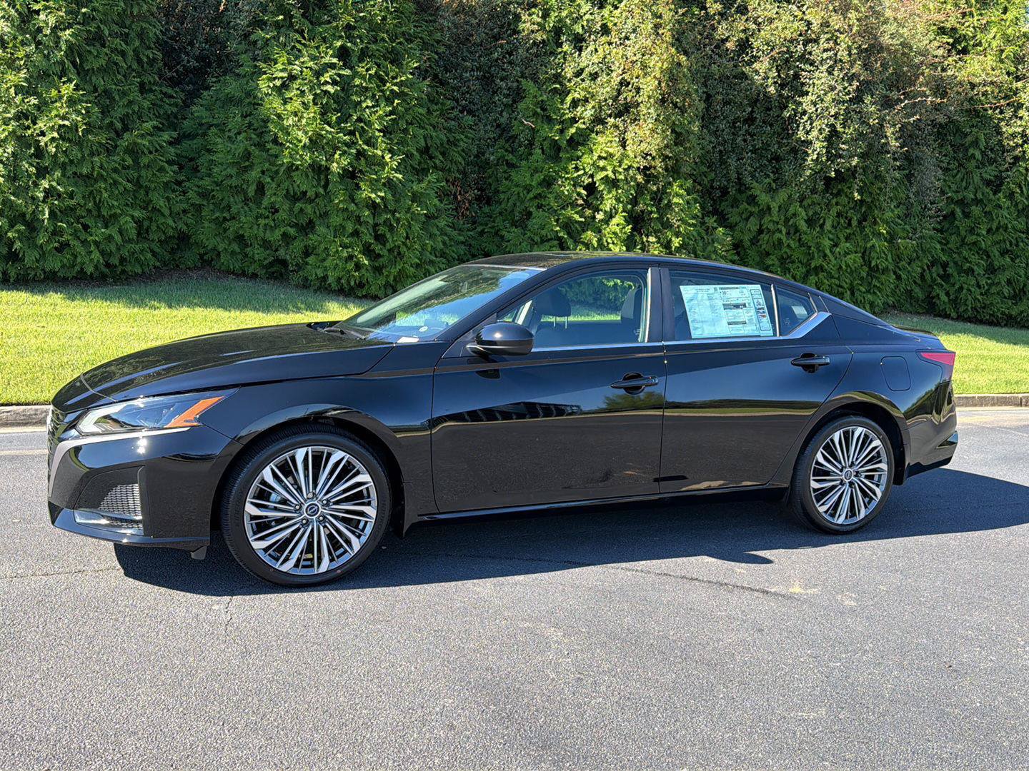 New 2026 Nissan Altima 2.5 SV w/ SV Premium Package FWD image 3