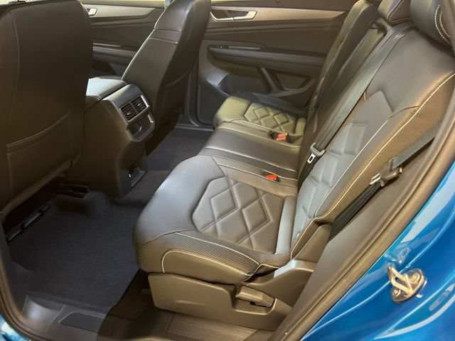 Certified 2024 Volkswagen Atlas Cross Sport SE FWD image 17