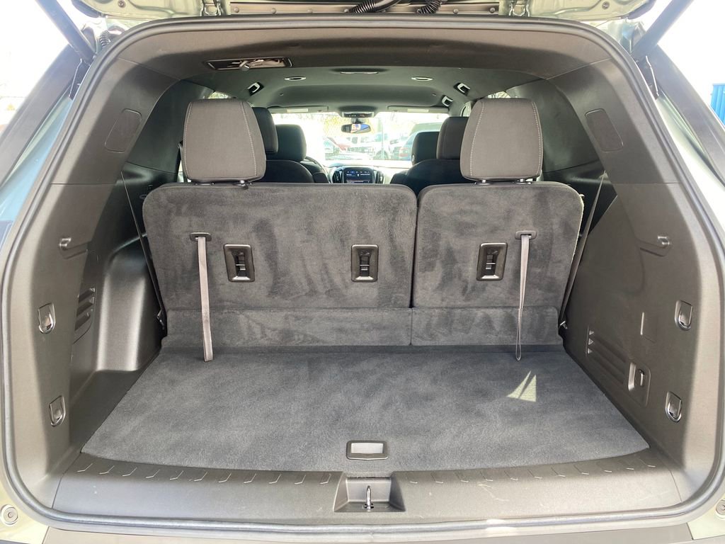 Used 2023 Chevrolet Traverse LT AWD/4WD image 5