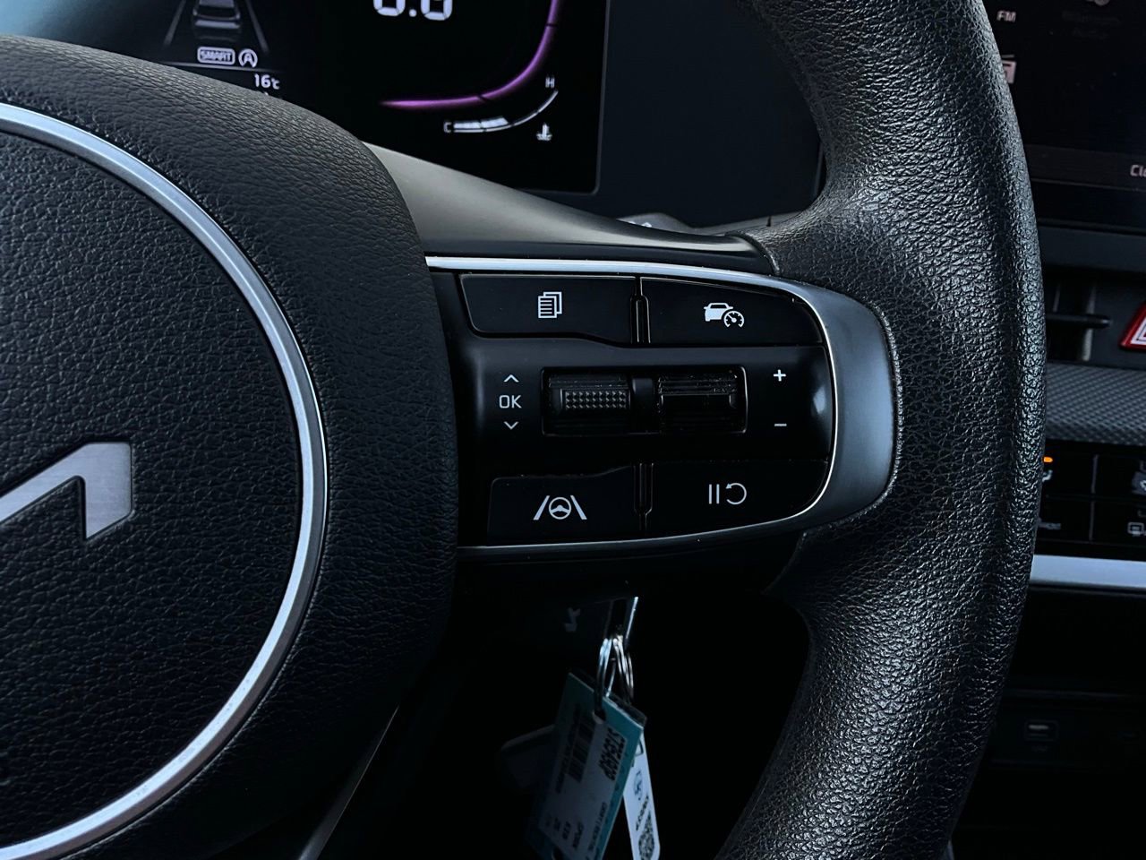 Used 2025 Kia Sportage LX image 32