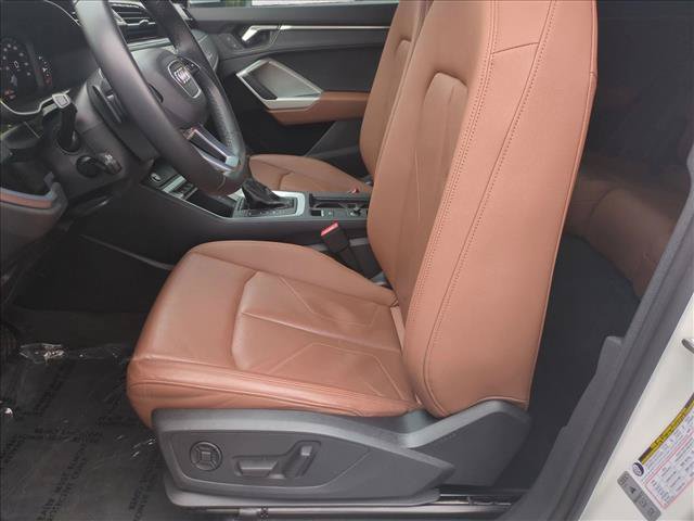 Used 2022 Audi Q3 2.0T Premium w/ Convenience Package AWD/4WD image 16