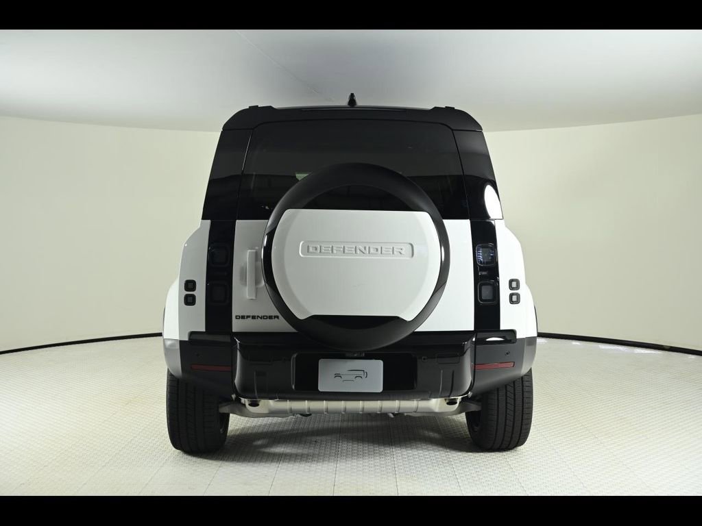 New 2026 Land Rover Defender 110 S image 4