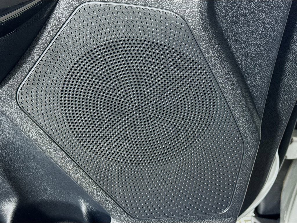 Used 2020 Kia Niro LXS image 18