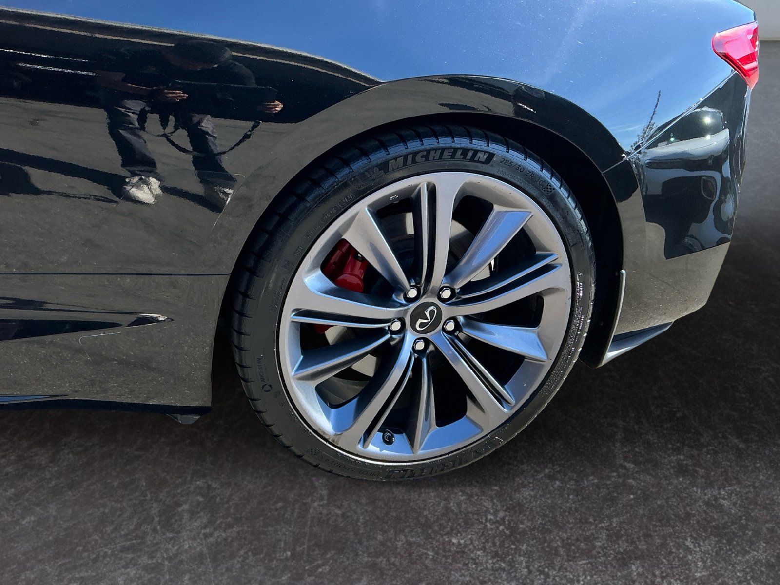 Used 2022 INFINITI Q60 Red Sport 400 w/ Cargo Package RWD image 9