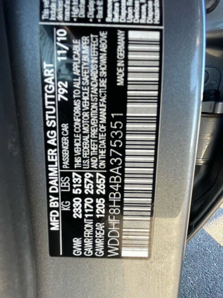 Used 2011 Mercedes-Benz E 350 4MATIC Sedan image 7