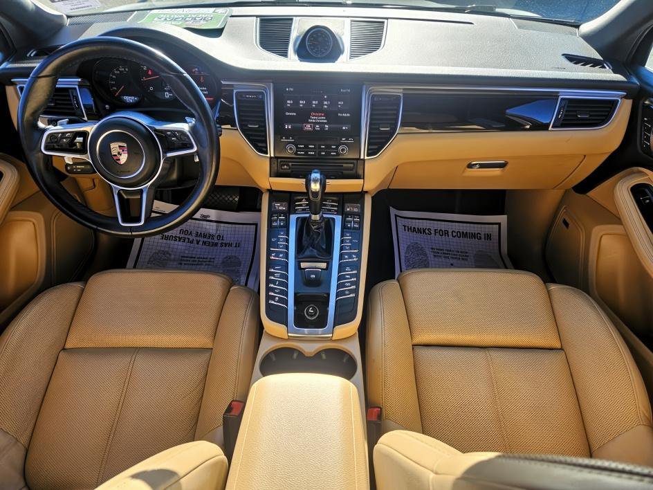 Used 2018 Porsche Macan image 11