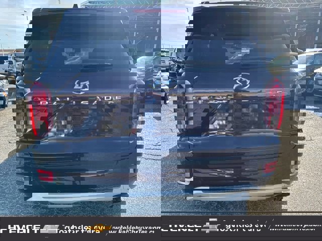 Used 2021 Hyundai Palisade Limited w/ Cargo Package image 7