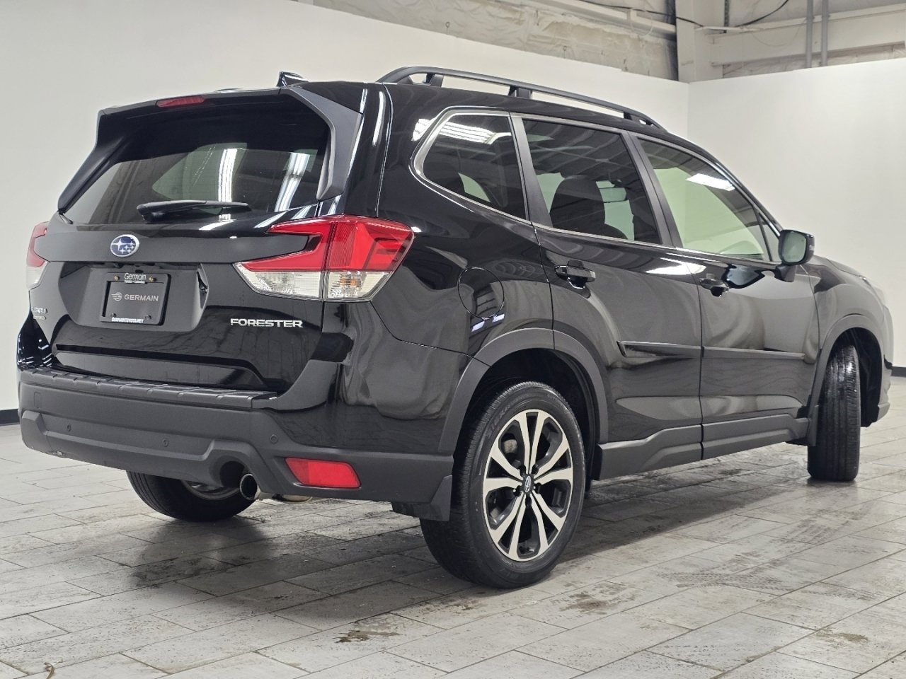 Used 2022 Subaru Forester Limited w/ Popular Package #2 image 16