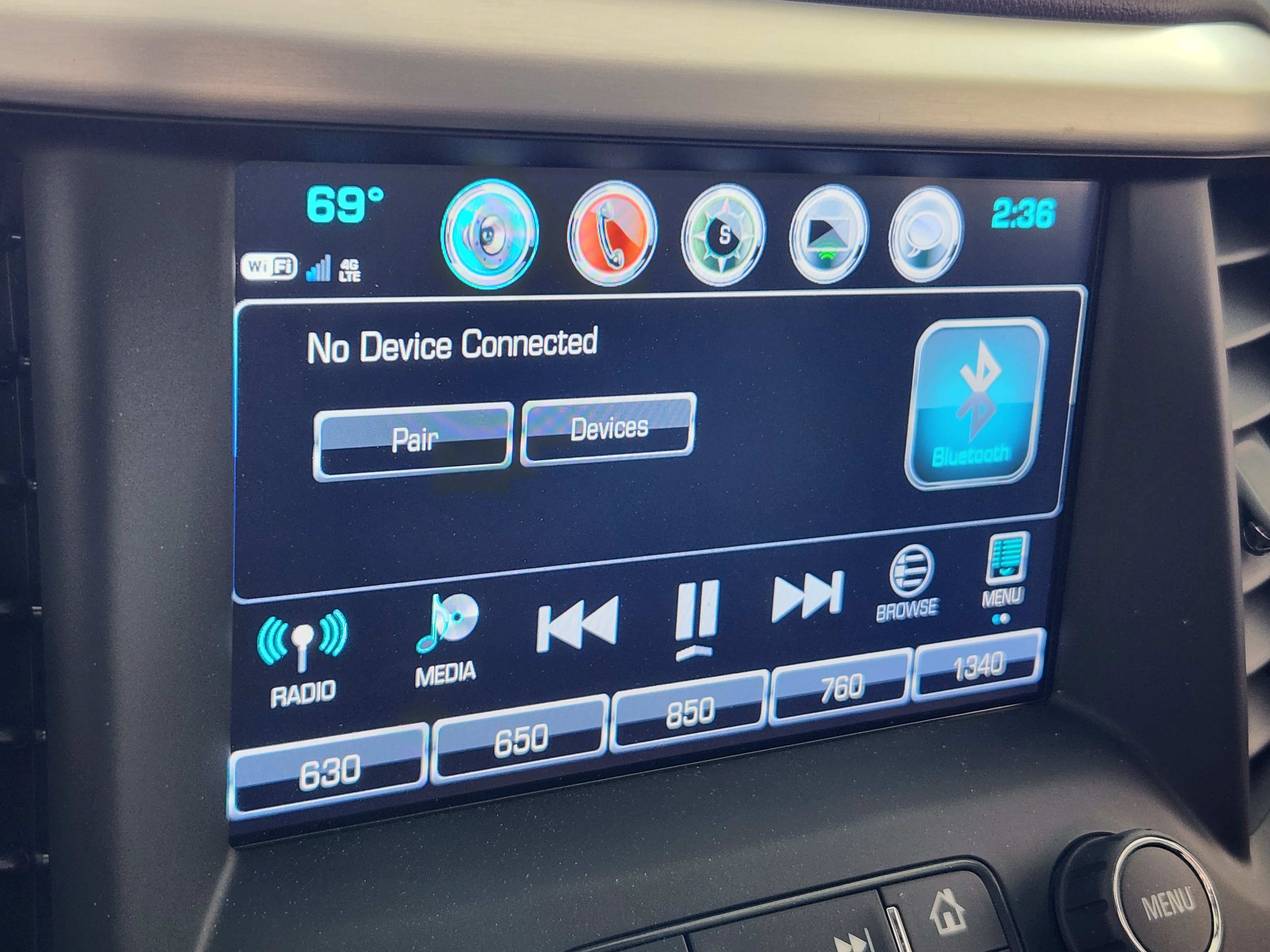 Used 2019 GMC Acadia SLT w/ LPO, Floor Liner Package image 21