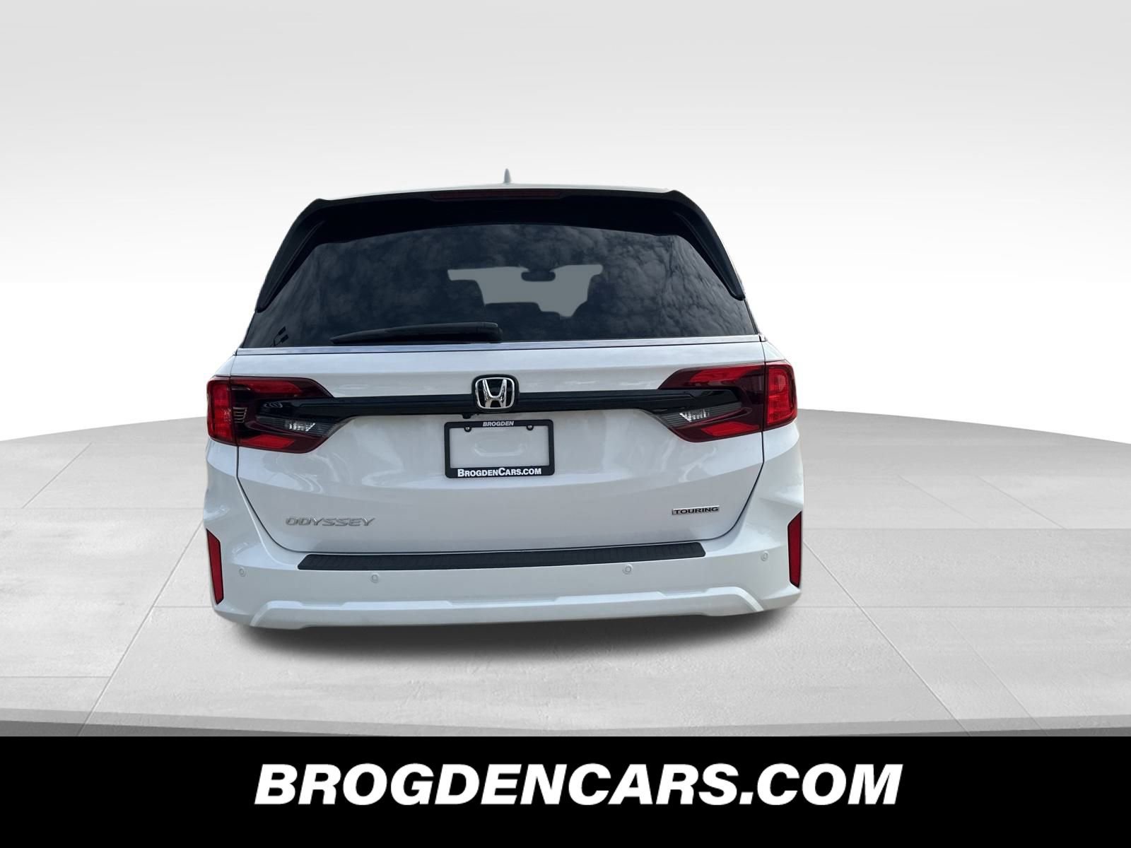 Used 2026 Honda Odyssey Touring image 4