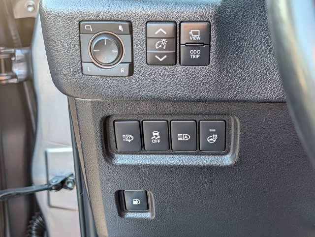 Used 2021 Lexus GX 460 Luxury w/ Sport Design Package AWD/4WD image 37