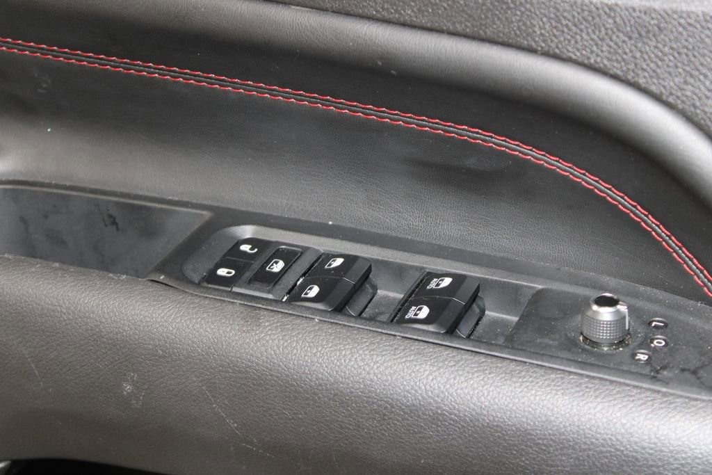 Used 2025 Jeep Compass Trailhawk image 26