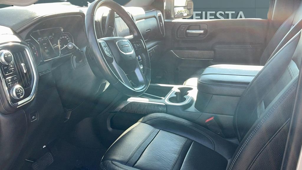 Used 2023 GMC Sierra 3500 Denali w/ Denali Ultimate Package image 11
