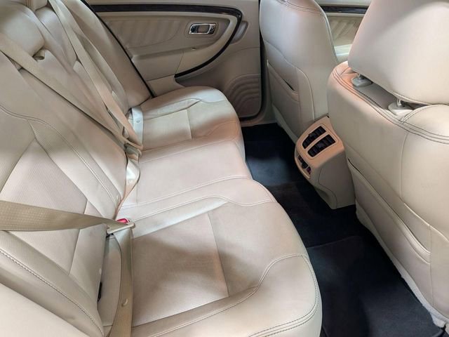 Used 2018 Ford Taurus Limited FWD image 29
