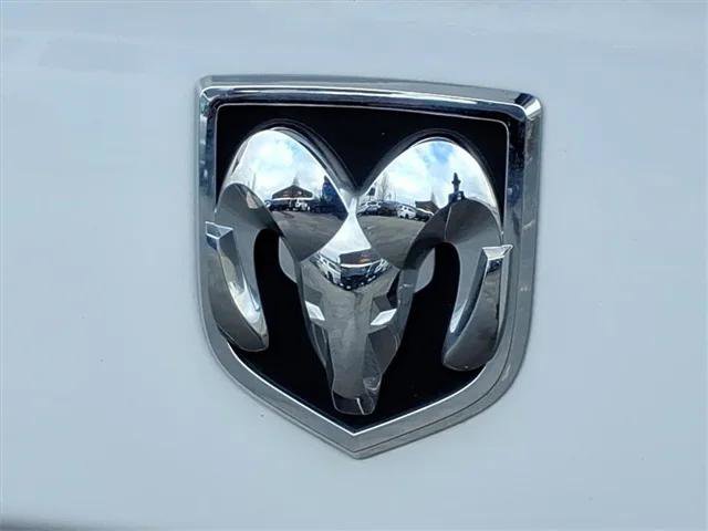 Certified 2018 RAM 1500 Express w/ Express Value Package image 7