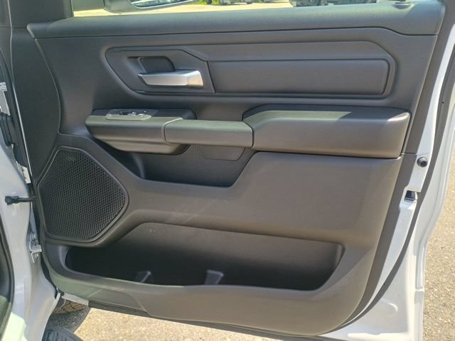 Used 2026 RAM 1500 Express AWD/4WD image 11