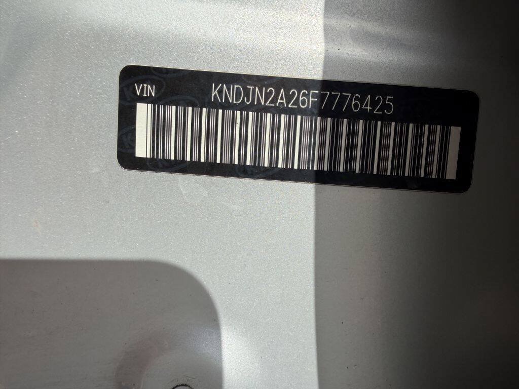 Used 2015 Kia Soul FWD image 25