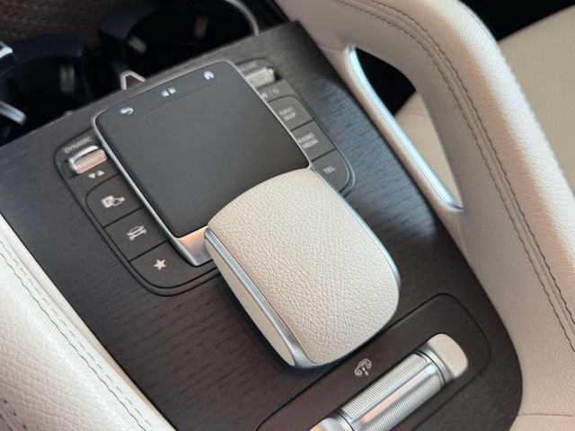 Certified 2024 Mercedes-Benz GLS 450 4MATIC image 32