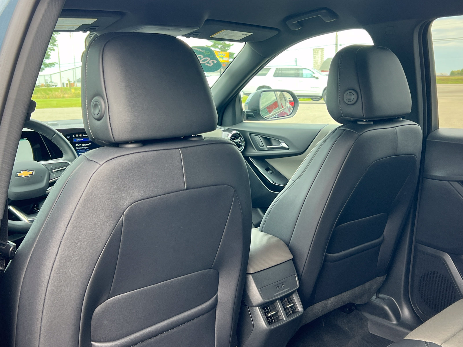 Certified 2026 Chevrolet Equinox LT w/ Convenience Package II AWD/4WD image 36