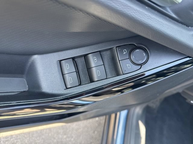Used 2026 Chevrolet Equinox LT AWD/4WD image 8