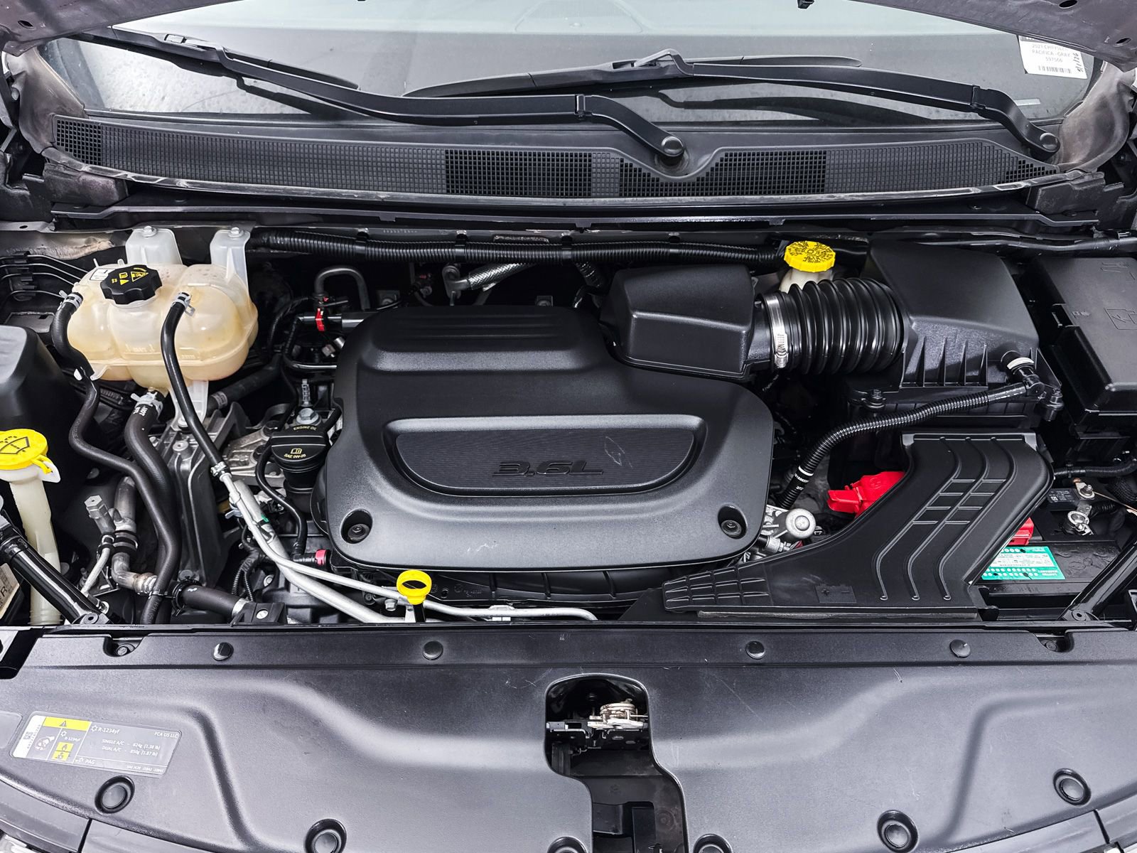 Used 2021 Chrysler Pacifica Touring-L FWD image 9