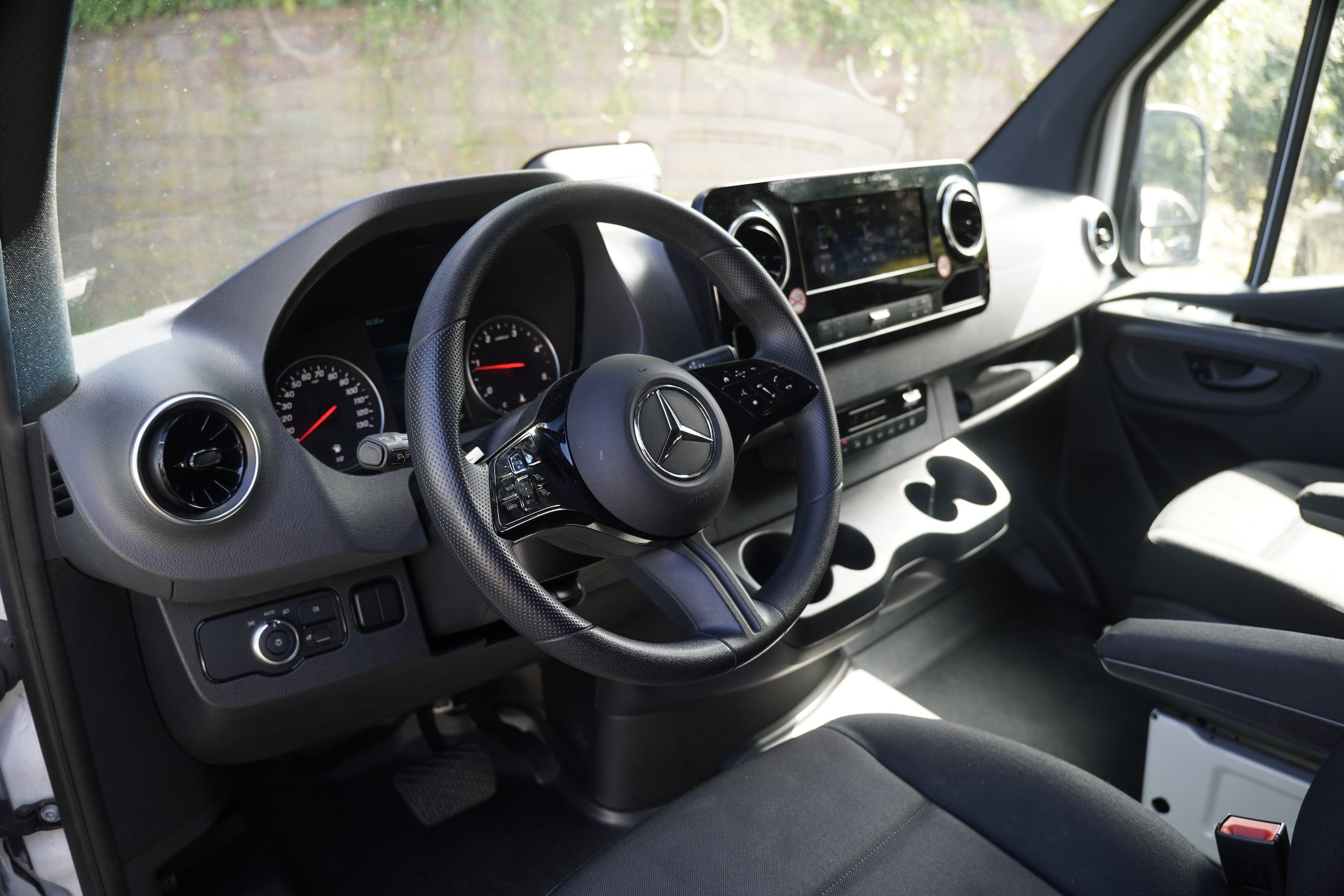 Used 2025 Mercedes-Benz Sprinter 2500 image 3