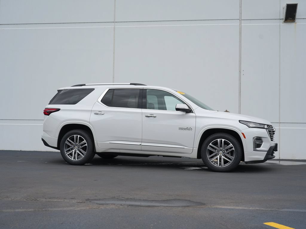 Certified 2023 Chevrolet Traverse High Country AWD/4WD image 2