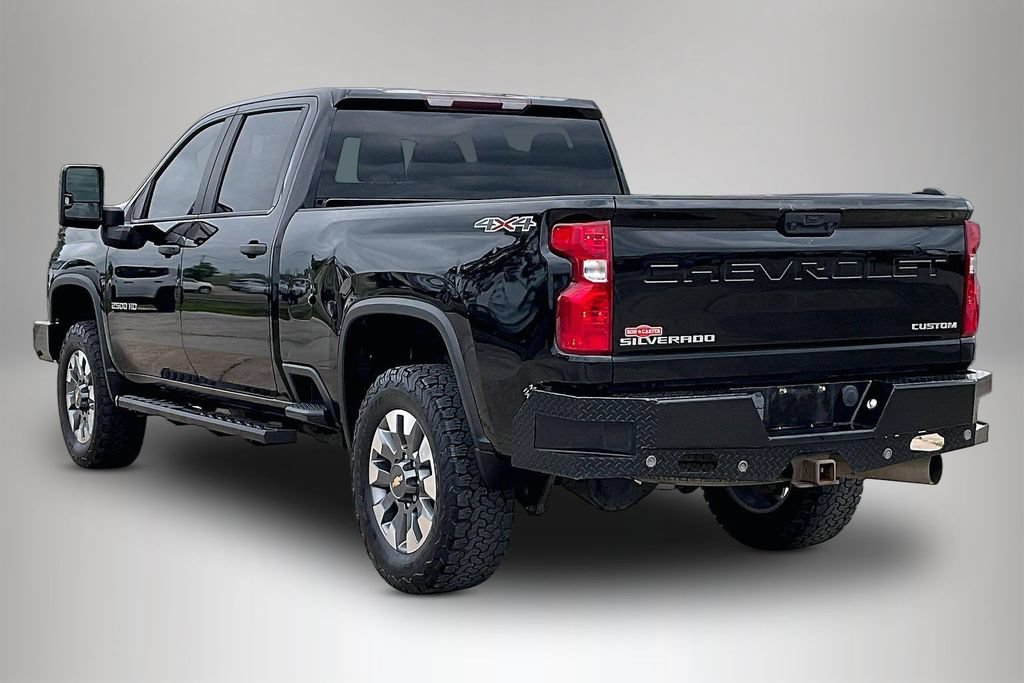 Used 2022 Chevrolet Silverado 2500 Custom w/ Custom Value Package AWD/4WD image 4