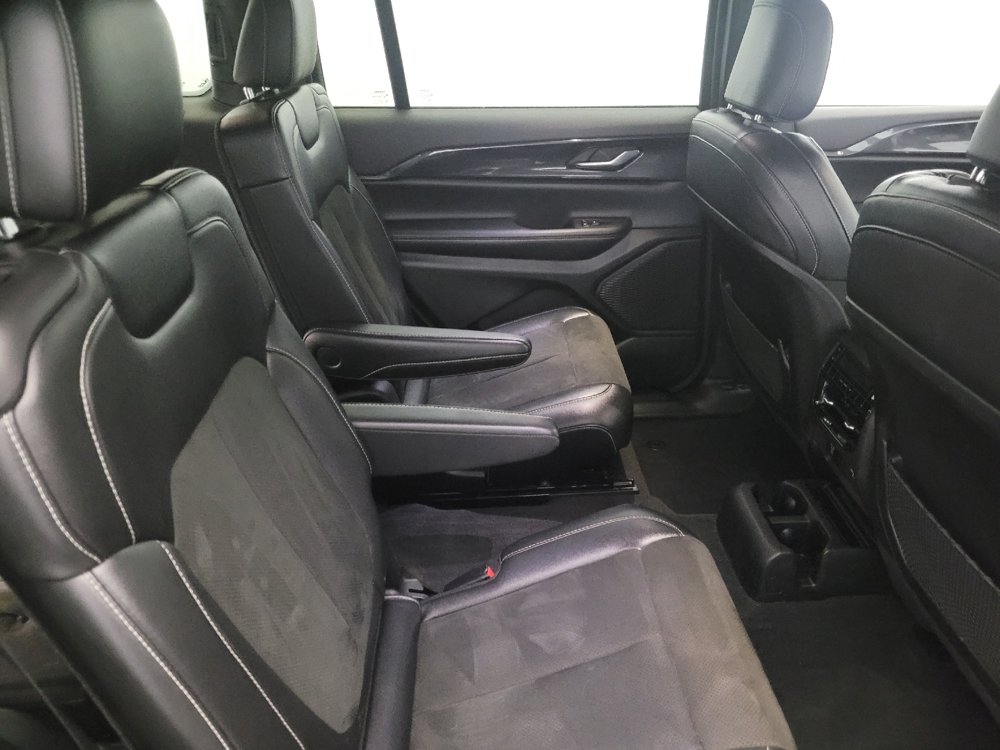 Used 2023 Jeep Grand Cherokee L Laredo AWD/4WD image 19