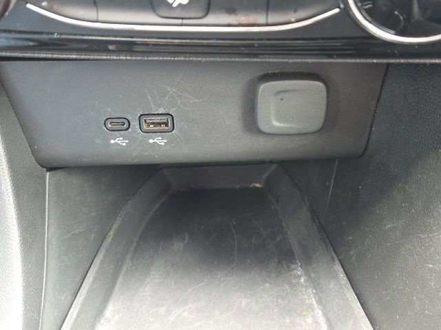 Used 2024 Buick Encore GX Sport Touring image 32